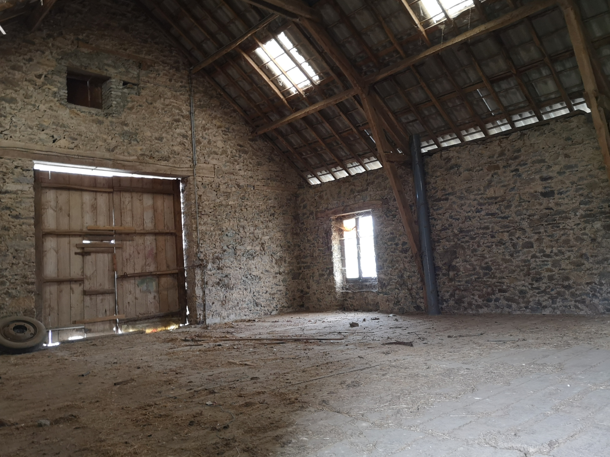 vente GRANGE A RENOVER AVEC HANGAR,