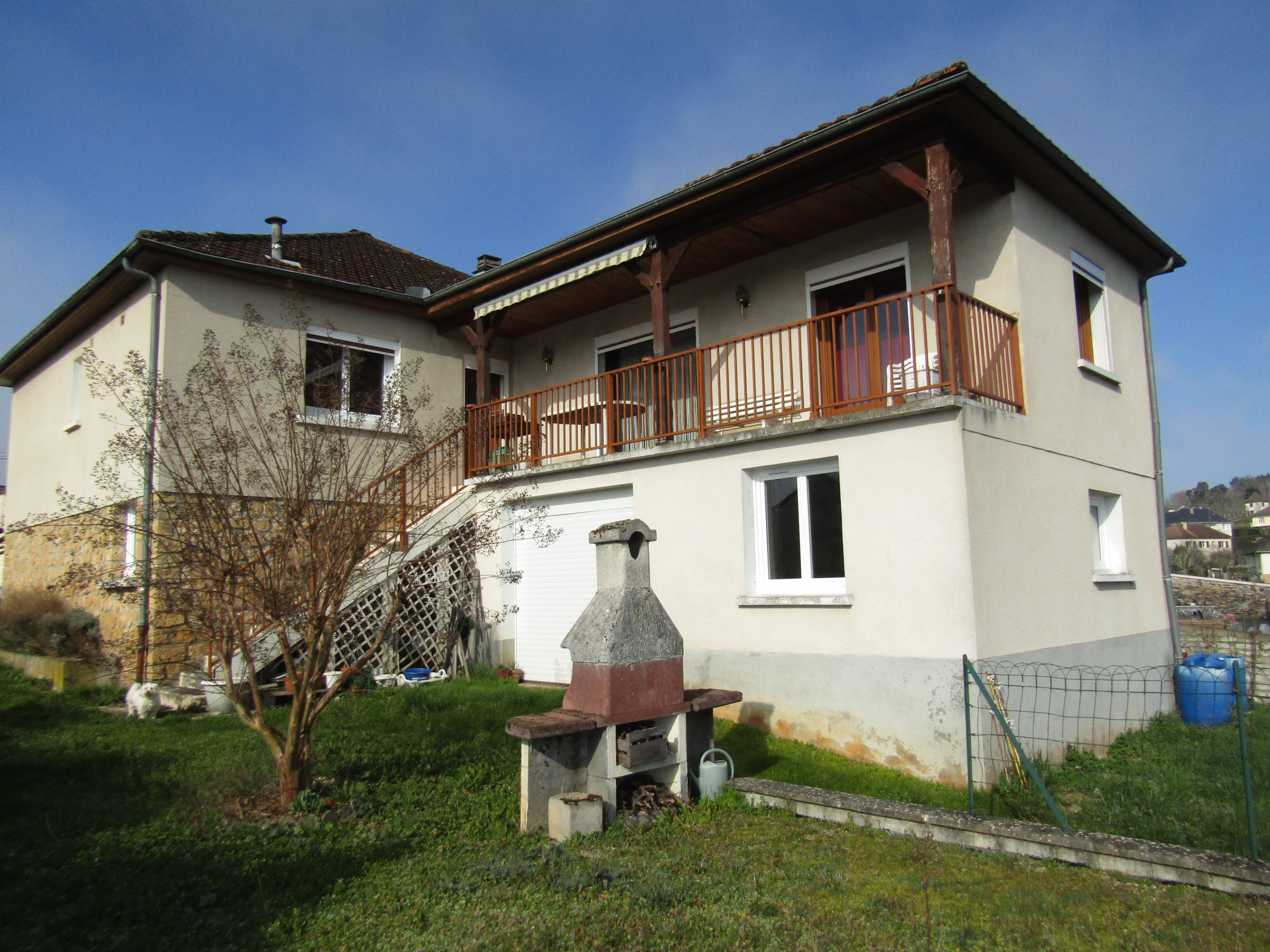 vente Sur les hauteurs d'objat, maison sur soussol avec terrasse, 2